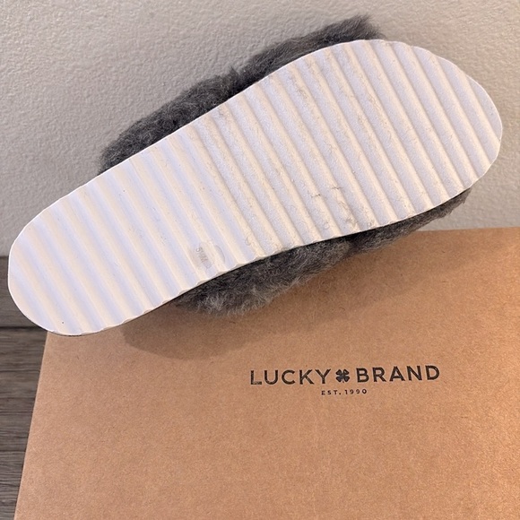 NIB [Lucky Brand] Marana Faux Fur Cork Slide Sandals in Graphite Women’s Sz 5.5 - Picture 11 of 12